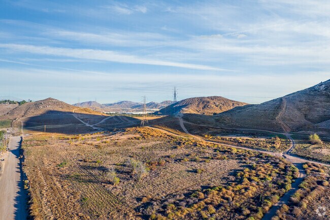 Discover scenic beauty on South Fontana's breathtaking hiking trails.
