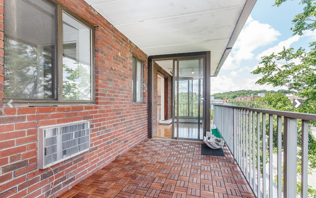 31 Harris St unit 702, Brookline, MA 02446 - photo 7