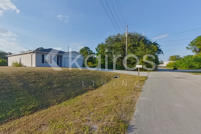 54 Beth Ave S, Lehigh Acres, FL 33976 - photo 2