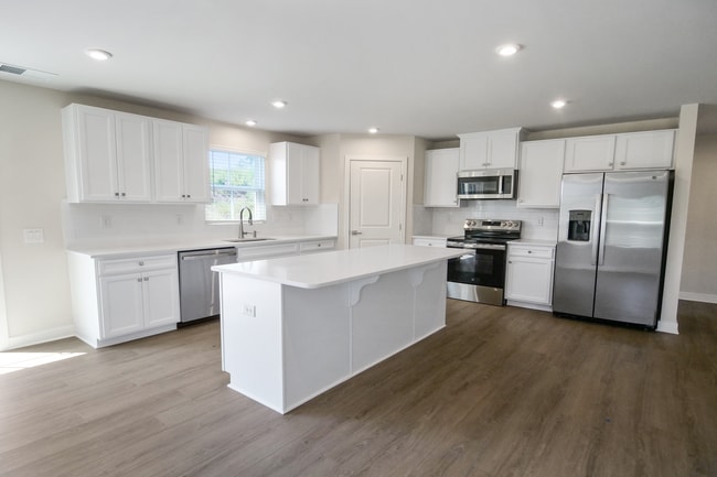 3081 Stonemill Trail, Boiling Springs, SC 29316 - photo 4