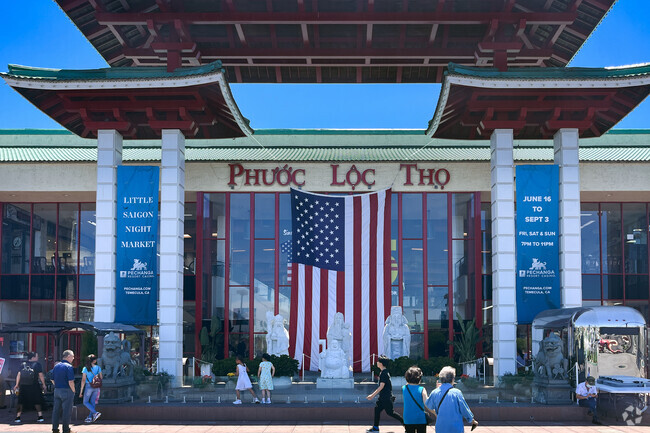 The Asian Garden Mall in Star View is the first and largest Vietnamese shopping mall in America.