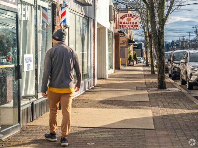 Residents of Lake Hiawatha can walk to the local shops downtown,