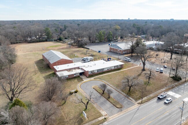 There is ample parking at Memphis Junior Academy.