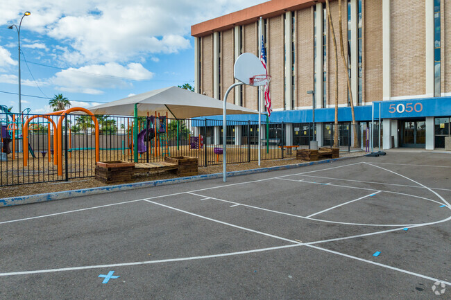 Imagine School at Camelback, where Alhambra's education takes flight.