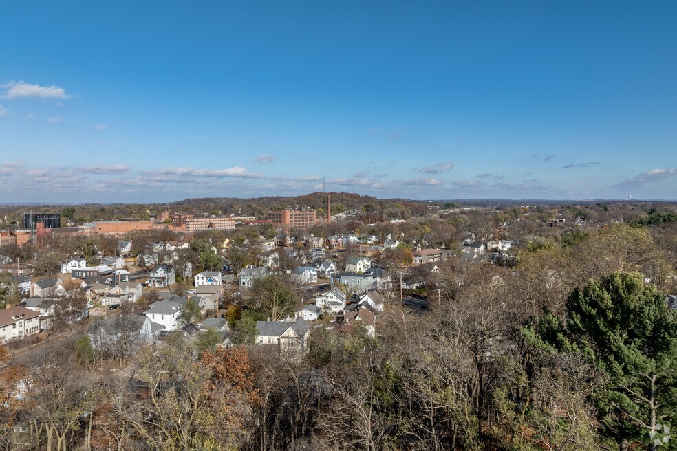 NH_Eastside Hill_559205_P2_V1_011725