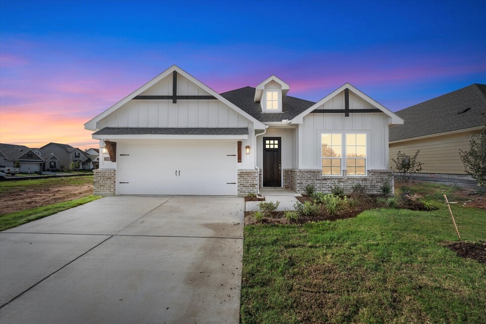 1248 Sabine River Ln, Springtown, TX 76082 - photo 1