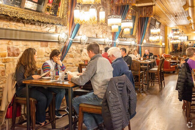 Crawford's offers flavorful dishes, innovative cocktails near Whittier.