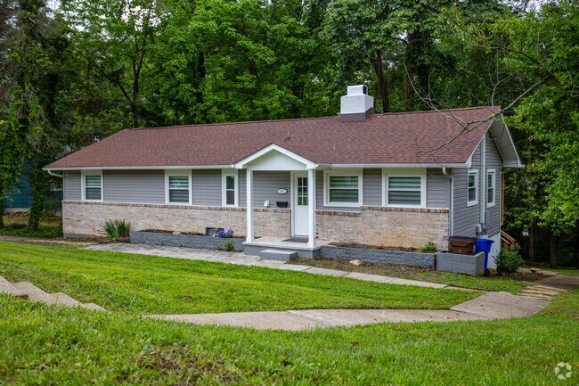 Ranch homes can be found in Marlow.