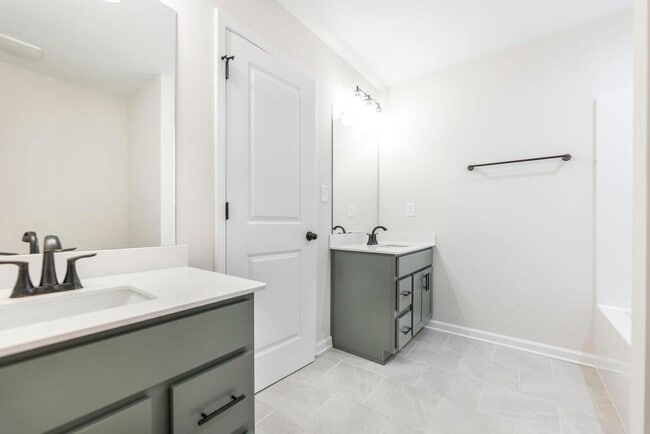 306 Waldrop Loop 23.jpg
