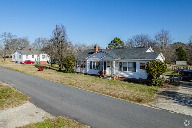 Clinton has a mix of ranch and cottage homes in the area.