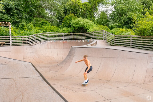 Talent Skatepark near Five Avenue offers both indoor and outdoor skating.