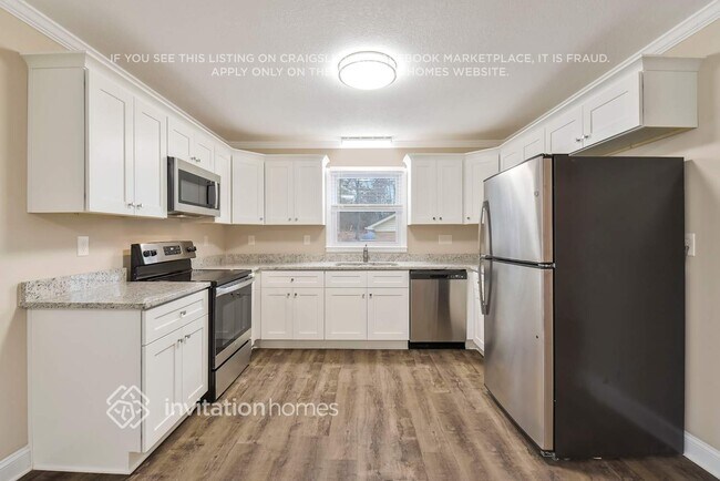 4829 Westridge Dr, Charlotte, NC 28208 - photo 4