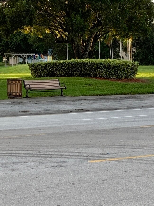 Inverrary Gardens I unit 98A, Lauderhill, FL 33319 - photo 2