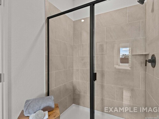 324 Jean St, Seguin, TX 78155 - photo 6