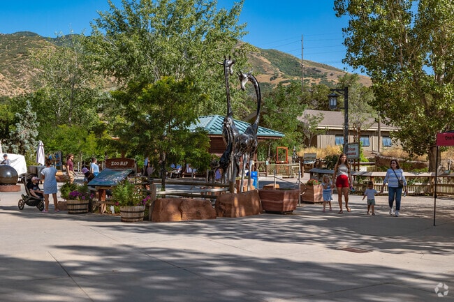 Foothill Sunnyside residents enjoy living next to Hogle Zoo, one of the largest zoos in the Inte