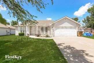724 Bristol Dr, Raymore, MO 64083