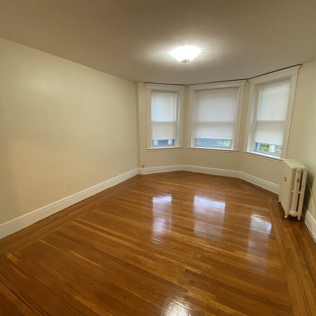 16 Euston St unit 3, Brookline, MA 02446 - photo 2