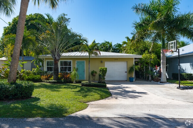 A small, modern American contemporary home.