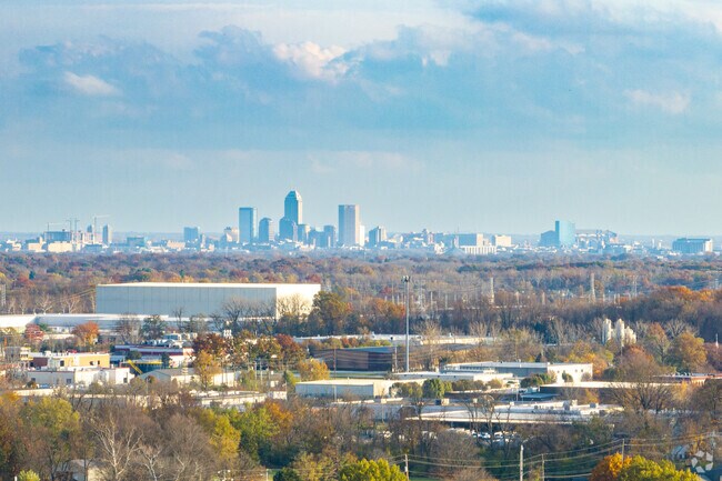 Traders Point, an Indianapolis neighborhood, perfectly blends nature with city life.