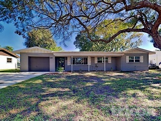 3307 32nd St W, Bradenton, FL 34205