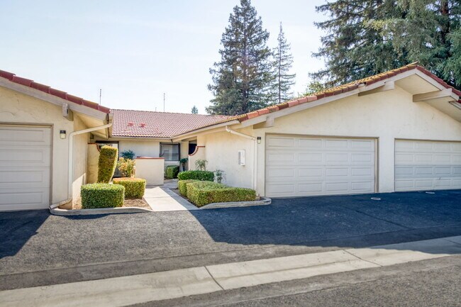 1538 W Herndon Ave, Fresno, CA 93711 - photo 5