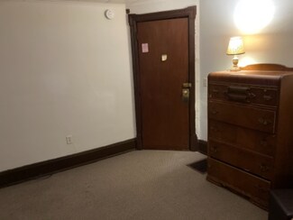 3435 W Kilbourn Ave, Milwaukee, WI 53208