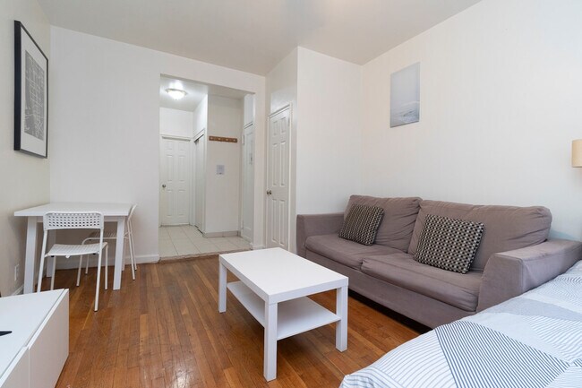 1566 2nd Ave unit ID1032070P, New York, NY 10028 - photo 2