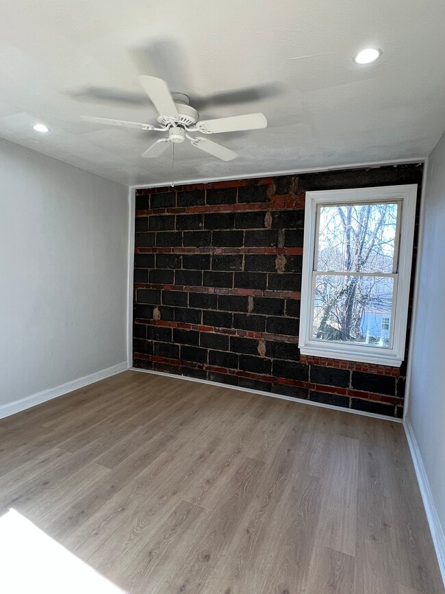 404 Linden Cir unit 3, Huntington, WV 25705 - photo 7