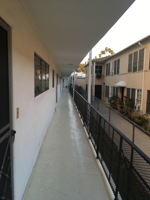 5711 Carlton Way, Los Angeles, CA 90028 - photo 5