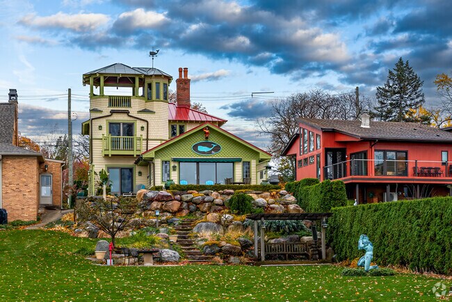 Owners take great pride in maintaining their homes in Sylvan Lake.