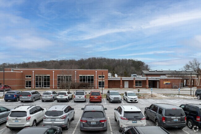 Cedar Grove Elementary School has students in grades PK, K-5th.