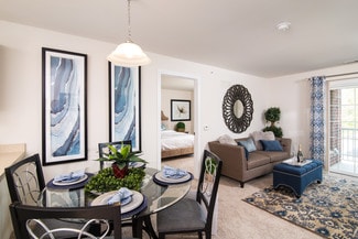 4700 Park Manor S, Utica, MI 48316