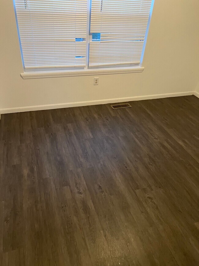 518 Hope St, Lima, OH 45804 - photo 7