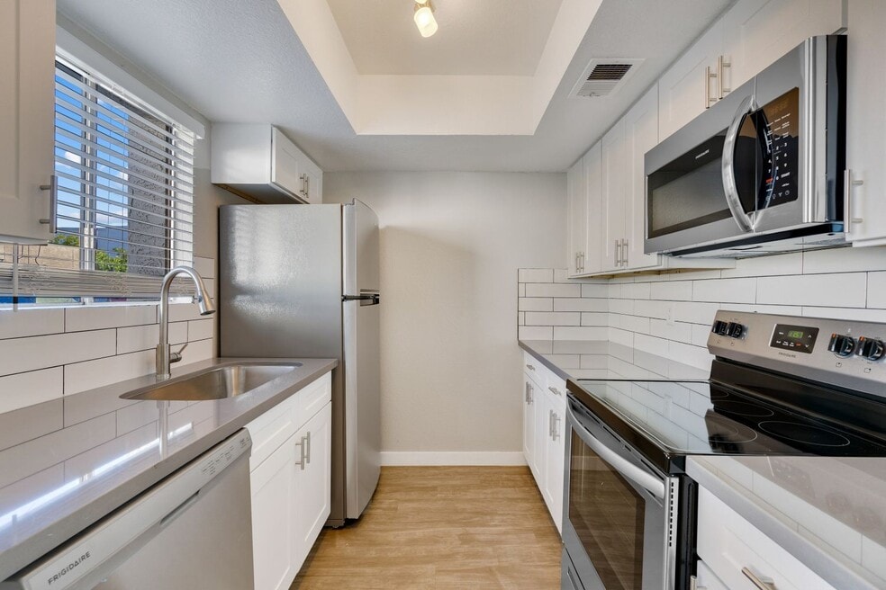 Tides on Southern, Mesa, AZ 85204 - photo 1