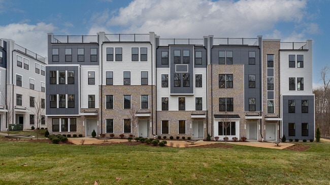 20821 Clongee Terrace, Dulles, VA 20166 - photo 3