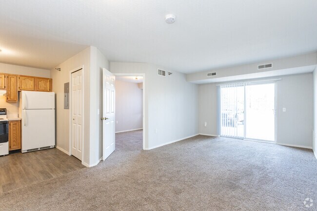 Emerald Creek Apartments, Traverse City, MI 49684 - photo 6