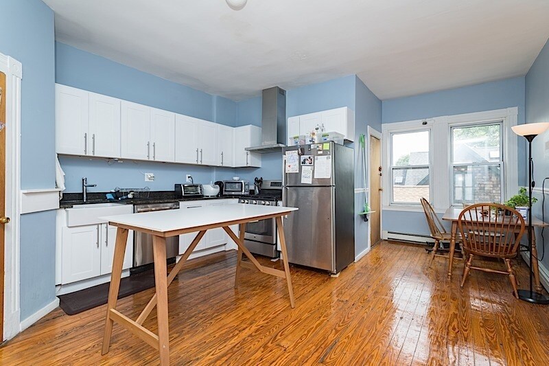 228 Prospect St unit 2, Cambridge, MA 02139 - photo 1