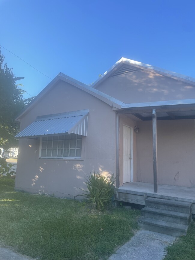 858 Geranium St, Baton Rouge, LA 70802