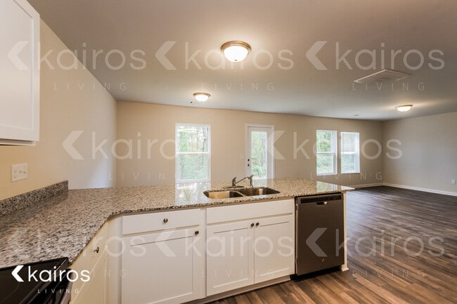 270 Christopher St, Duncan, SC 29334 - photo 7