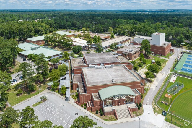 A. C. Flora High School is a quick commute in Columbia.