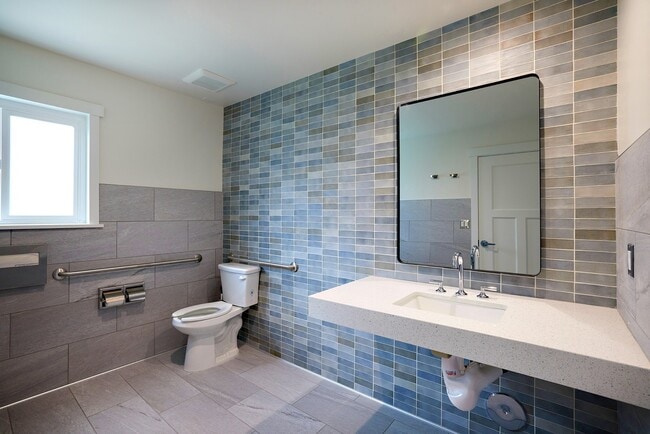 Creekwood Villas, Oceanside, CA 92054 - photo 5