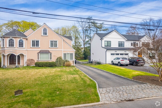 Baxter Estates is known for its wide variety of architecture.