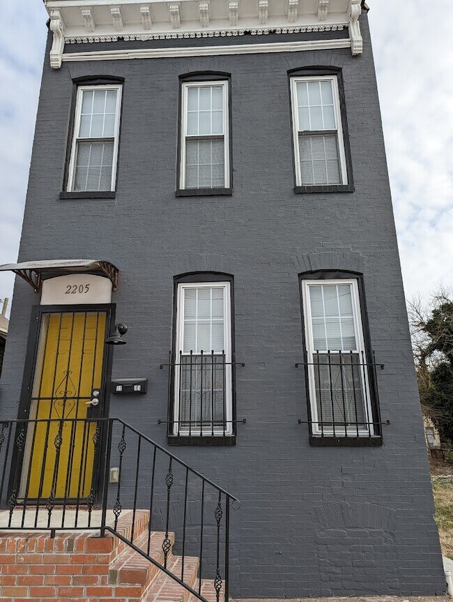 2205 Annapolis Rd, Baltimore, MD 21230