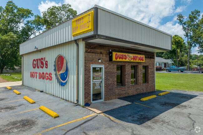 Gus’s Hot Dogs in Hueytown has been family-owned and operated since 1984.