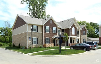 8495 Bella Woods Dr, Lewis Center, OH 43035