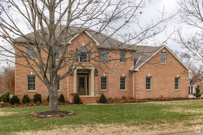 Two Story brick homes can be found in Hopkinsville.