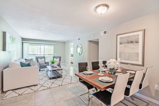 9790 Hamlin Blvd, Seminole, FL 33776