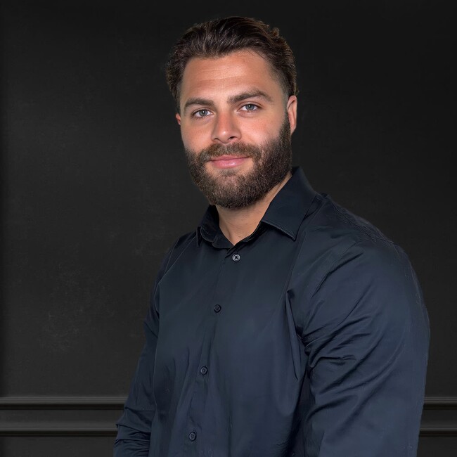 Agent Photo