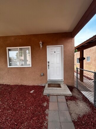 633 Adams St NE, Albuquerque, NM 87110