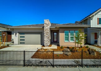 9017 Elliott Springs Dr, Elk Grove, CA 95624